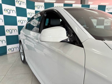 15453BMW520i004-th.jpg