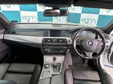 15453BMW520i009-th.jpg