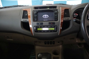 16595ToyotaFortuner013-th.jpg