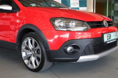 16741VolkswagenPoloVivo003-th.jpg