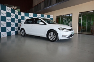 2019 Volkswagen (VW) Golf 7 2.0 TDi (81 kW) Comfortline DSG - ABS, AIRCON, CLIMATE CONTROL, ELECTRIC WINDOWS, AIRBAGS, ALARM, CRUISE CONTROL, FULL-SERVICE RECORD, RADIO, BLUETOOTH, SPARE KEYS. Finance available, trade-ins welcome, Rental, T&C'S apply!!!
