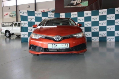 16909ToyotaAuris002-th.jpg