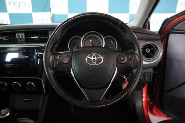 16909ToyotaAuris010-th.jpg