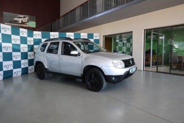 16921RenaultDuster001-1-th.jpg