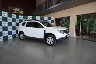 16967RenaultDuster001-1-th.jpg