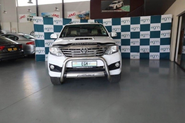 17003ToyotaFortuner002-th.jpg