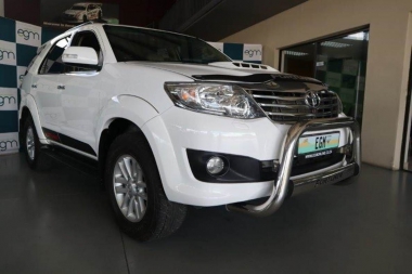 17003ToyotaFortuner003-th.jpg