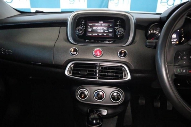 17011Fiat500X012-th.jpg