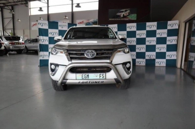 17031ToyotaFortuner002-th.jpg