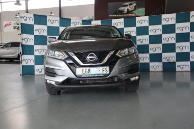 17039NissanQashqai002-th.jpg