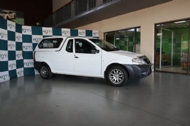 2021 Nissan NP200 1.6i Pack - ABS, AIRCON, TOWBAR, AIRBAGS, ALARM, FULL-SERVICE RECORD, RADIO, BLUETOOTH, CANOPY. Finance available, trade-ins welcome, Rental, T&C'S apply!!!