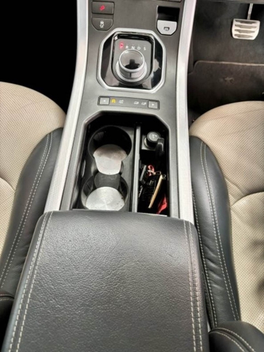 17181LandRoverEvoque015-th.jpg