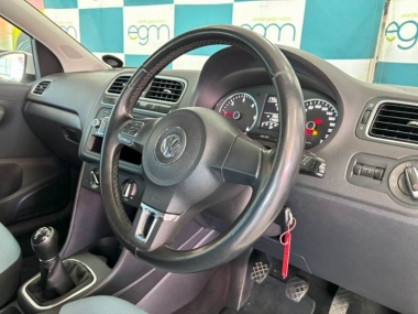 17234VWPolo1.2009-th.jpg