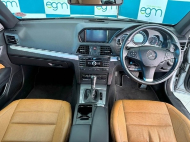17244MercedesBenz008-th.jpg