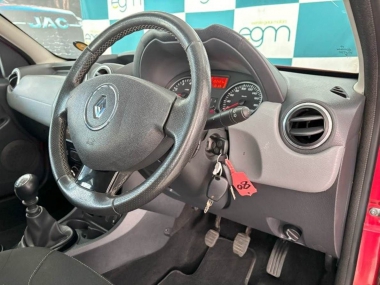 17254RenaultDuster009-th.jpg