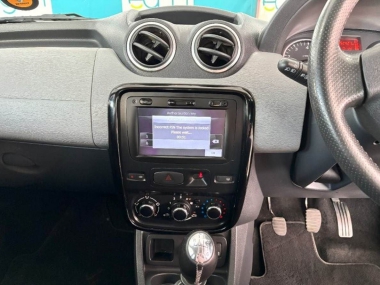 17254RenaultDuster011-th.jpg