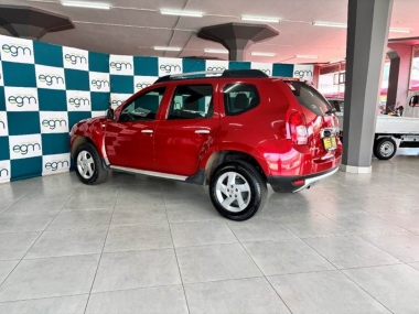 17254RenaultDuster015-th.jpg