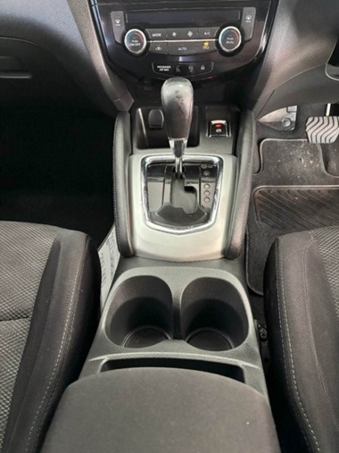 17262NissanQashqai013-th.jpg