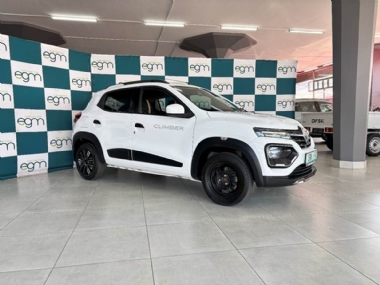 2022 Renault Kwid 1.0 Climber 5 Door Auto - ABS, AIRCON, ELECTRIC WINDOWS, PARK DISTANCE CONTROL, REVERSE CAMERA, AIRBAGS, ALARM, FULL-SERVICE RECORD, RADIO, BLUETOOTH, USB, AUX. Finance available, trade-ins welcome, T&C'S apply!!!