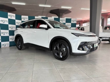 2023 BAIC Beijing X55 1.5T Premium Auto - ABS,AIRCON,CLIMATE CONTROL,ELECTRIC WINDOWS,LEATHER SEATS,PARK DISTANCE CONTROL,REVERSE CAMERA,XENON LIGHTS,SUNROOF,AIRBAGS,ALARM,CRUISE CONTROL,FULL-SERVICE RECORD,WARRANTY,RADIO,BLUETOOTH,USB,SPARE KEYS.Finance available, trade-ins welcome, T&C'S apply!!!