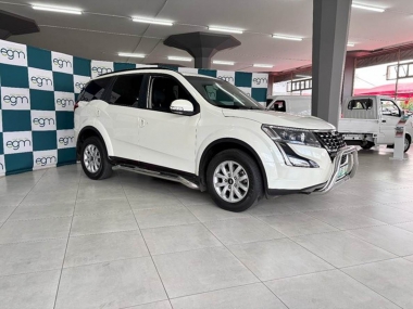 17290MahindraXUV001-1-th.jpg