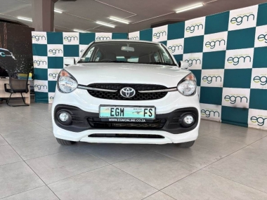 17304ToyotaVitz002-th.jpg