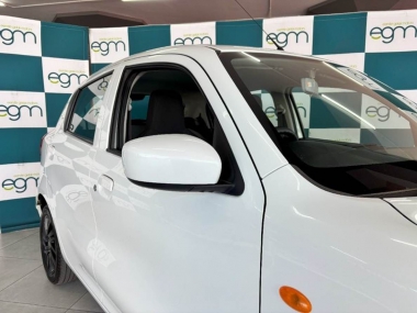 17304ToyotaVitz004-th.jpg