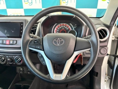 17304ToyotaVitz010-th.jpg