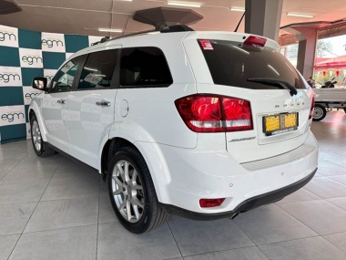 17319DodgeJourney017-th.jpg