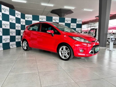 17332FordFiestaSport001-1-th.jpg