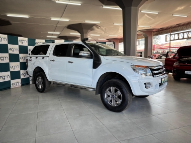 2015 Ford Ranger V 3.2 TDCi XLT Double Cab 4X4 Auto - ABS, AIRCON, CLIMATE CONTROL, ELECTRIC WINDOWS, LEATHER SEATS, PARK DISTANCE CONTROL, REVERSE CAMERA, TOWBAR, AIRBAGS, ALARM, CRUISE CONTROL, FULL-SERVICE RECORD, RADIO, BLUETOOTH, USB, AUX, CD, CANOPY, SPARE KEYS. Finance available, trade-ins welcome, T&C'S apply!!!