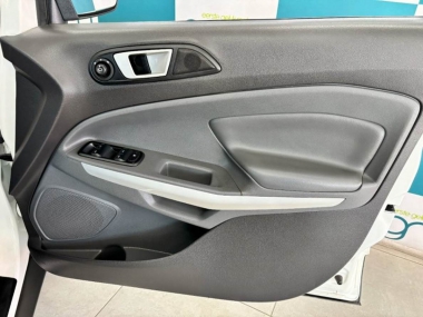 17363FordEcoSport005-th.jpg