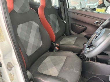 17409RenaultKwidExpression006-th.jpg