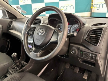 17412ToyotaUrbanCruiser009-th.jpg