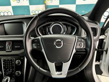 17419VolvoMomentumGeartonic011-th.jpg