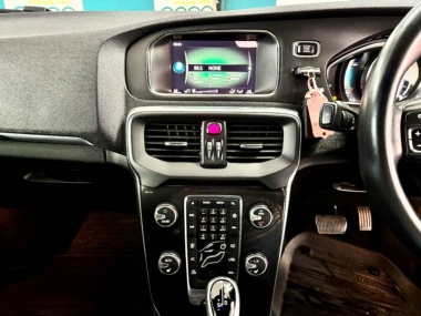 17419VolvoMomentumGeartonic012-th.jpg