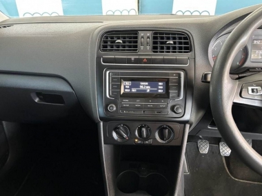 17423VWPoloSingleCab011-th.jpg