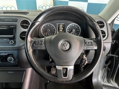 17425VWTiguanBlueMotion010-th.jpg