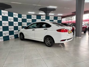 17427HondaBalladeTrend015-th.jpg