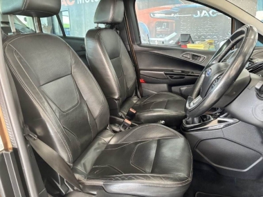 17430FordBMaxEcoboost006-th.jpg