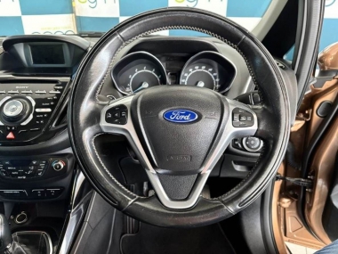 17430FordBMaxEcoboost011-th.jpg