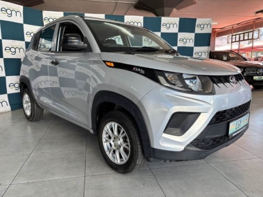 17437MahindraKUV003-th.jpg