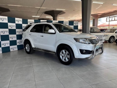 17442ToyotaFortuner001-1-th.jpg