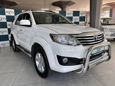 17442ToyotaFortuner003-th.jpg