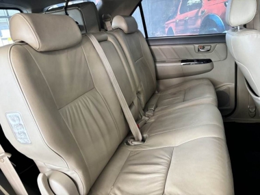 17442ToyotaFortuner007-th.jpg