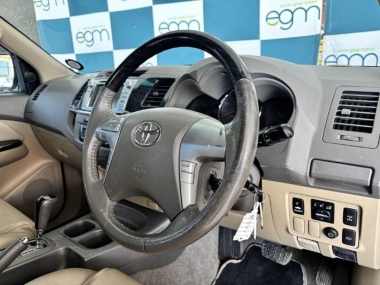 17442ToyotaFortuner009-th.jpg