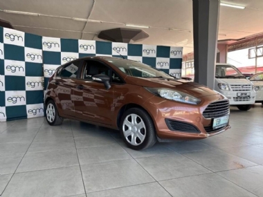 2014 Ford Fiesta 1.4i (71 kW) Ambiente Hatch Back - ABS,AIRCON,ELECTRIC WINDOWS,AIRBAGS,ALARM,FULL-SERVICE RECORD,RADIO,BLUETOOTH,USB,
AUX,CD,SPARE KEYS. Finance available, Trade-ins welcome, Delivery country wide, T&C'S apply!!!

