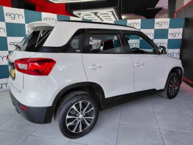 17461SuzukiVitaraBrezza007-th.jpg