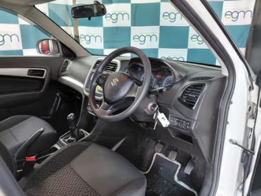 17461SuzukiVitaraBrezza018-th.jpg