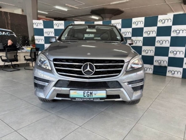 17467MercedesBenzBlueTEC002-th.jpg